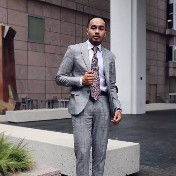 Meet your Posher, Rey - Picture 2 of 3